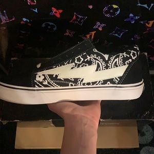 Size 9 brand new revenge x storm